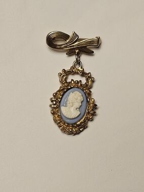 Vintage Gold and Blue Cameo Brooch Pin. Rare Find.
